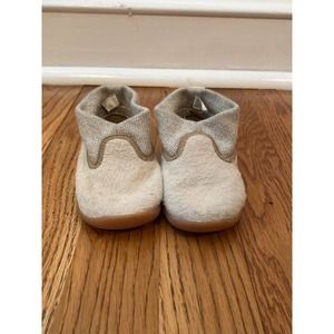 Hanna andersson slip on boots with light rubber sole. Size 4 baby/toddler fair